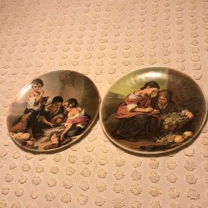 { SOLD! Elsewhere! 😊 } Set of 2 Renaissance style vintage decorative plates